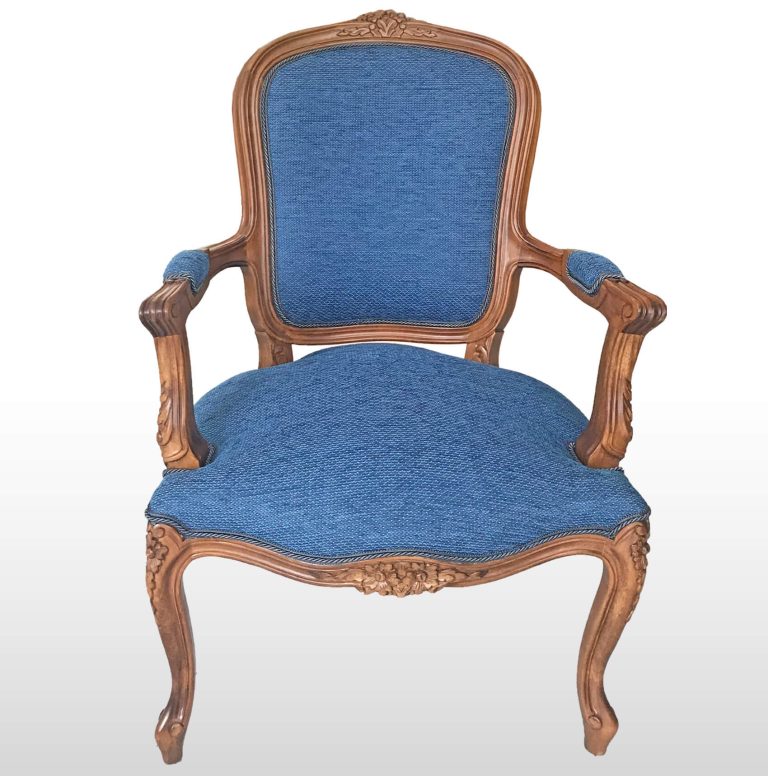ble_kareklopolythrona_louis_xv5